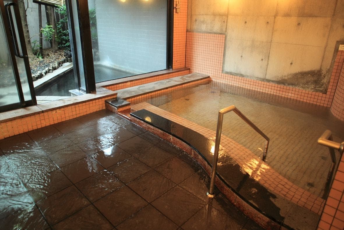 はな道 男性用 露天風呂付温泉大浴場